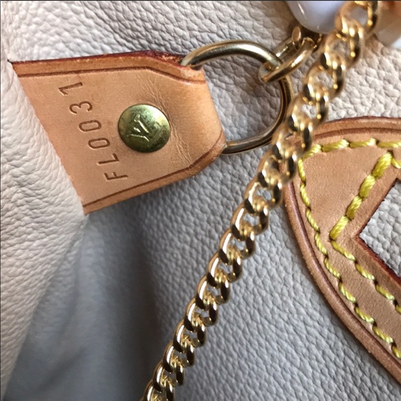 ✨SOLD✨ LOUIS VUITTON Vintage Authentic Bucket GM - Picture 10 of 10